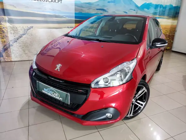 Peugeot 208 2018 - 12490 EUR, 61000 km - AUTO.MOTO.pt - 61000km - foto 2 de 28