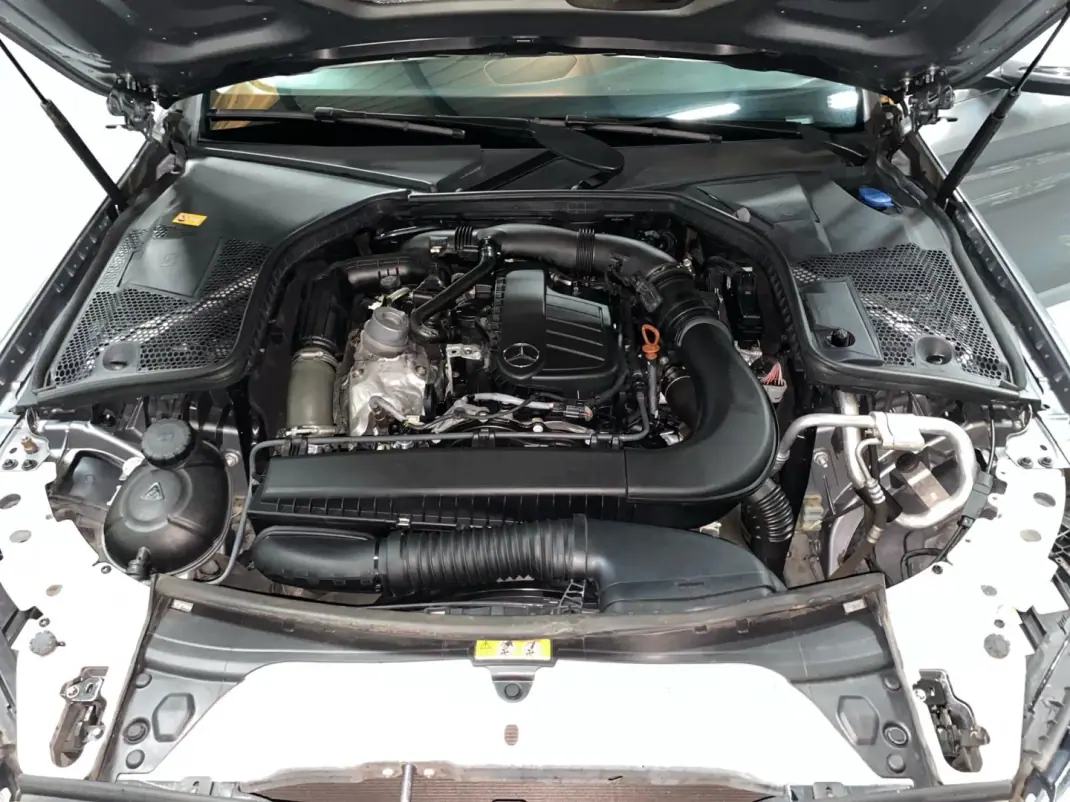 Mercedes-Benz C 180 2016 - 16950 EUR, 227000 km - AUTO.MOTO.pt - 227000km - foto 20 de 20