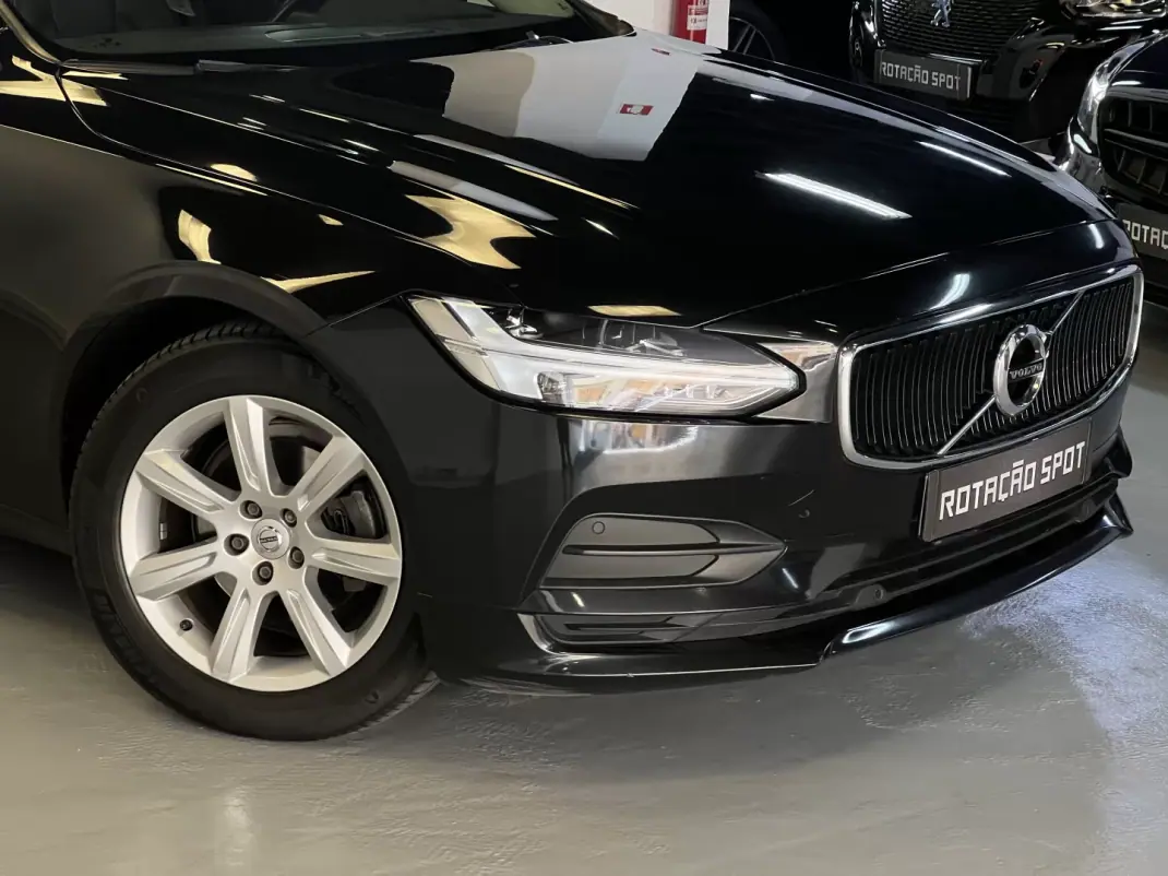 Volvo V90 2018 - 27490 EUR, 160000 km - AUTO.MOTO.pt - 160000km - foto 23 de 53