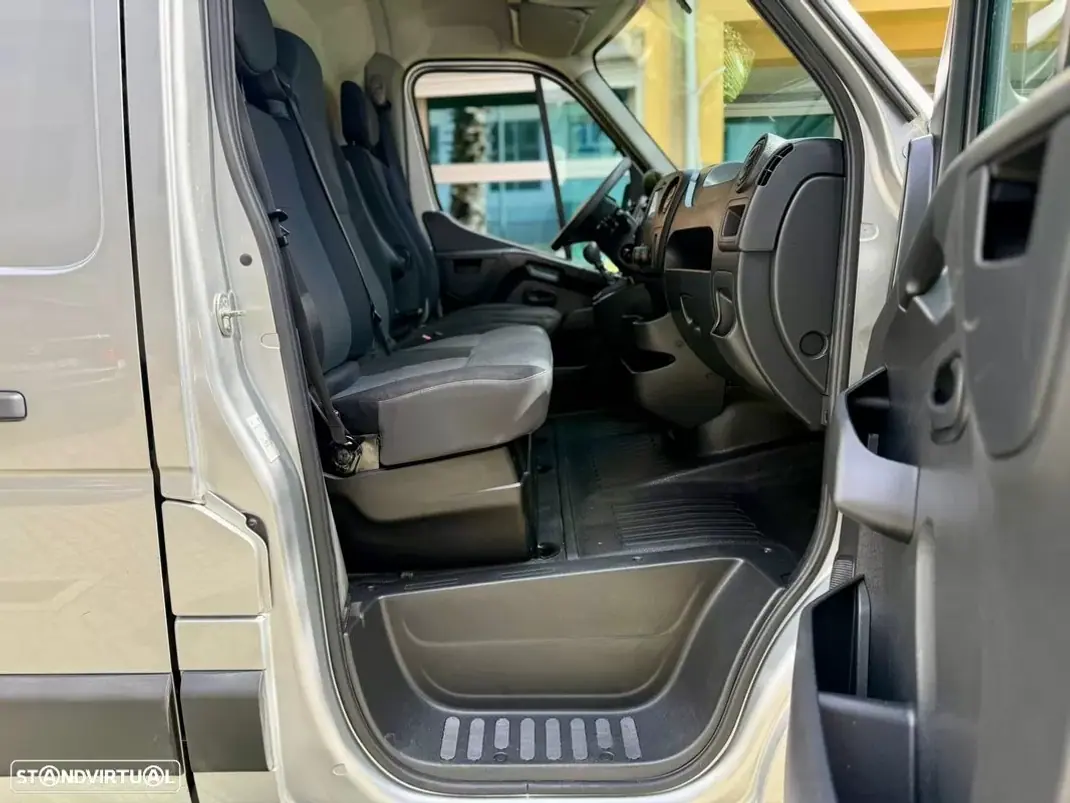 Renault Master 2.3 DCI L2H2 2020 - 17990 EUR, 144250 km - AUTO.MOTO.pt - 144250km - foto 34 de 38
