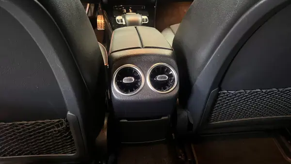 Mercedes-Benz CLA 180 2020 - 25000 EUR, 209314 km - AUTO.MOTO.pt - 209314km - foto 16 de 55