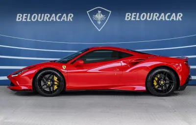 Ferrari F8 Tributo 2023 - 390000 EUR, 17392 km - AUTO.MOTO.pt - 17392km - foto 3 de 22
