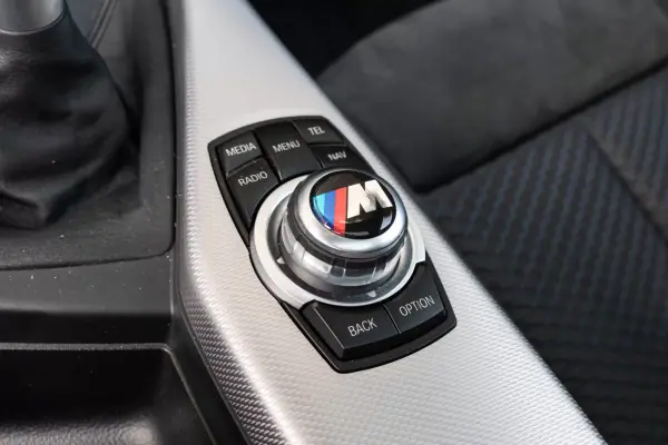 BMW 120 2013 - 16990 EUR, 170000 km - AUTO.MOTO.pt - 170000km - foto 23 de 37