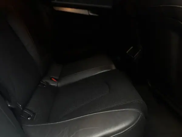 Audi A5 Sportback 2010 - 17900 EUR, 200000 km - AUTO.MOTO.pt - 200000km - foto 19 de 19