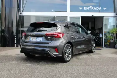 Ford Focus 2022 - 17400 EUR, 37639 km - AUTO.MOTO.pt - 37639km - foto 2 de 19