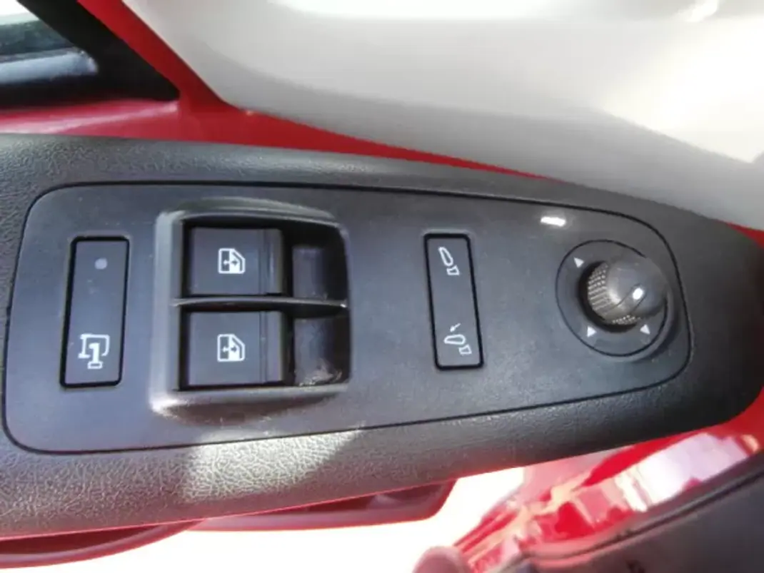 Fiat 2014 - 17000 EUR, 238159 km - AUTO.MOTO.pt - 238159km - foto 17 de 24