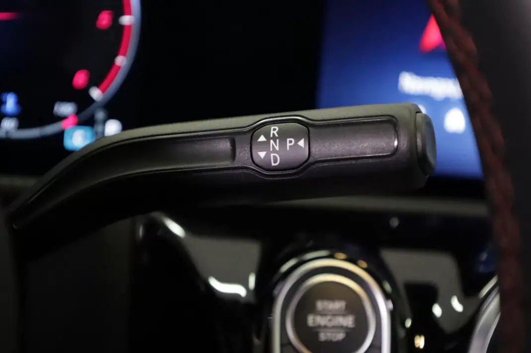 Mercedes-Benz A 180 Limousine 2025 - 39990 EUR, 6272 km - AUTO.MOTO.pt - 6272km - foto 32 de 47