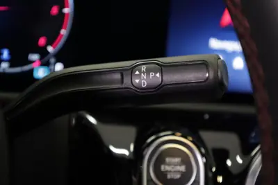 Mercedes-Benz A 180 Limousine 2025 - 39990 EUR, 6272 km - AUTO.MOTO.pt - 6272km - foto 32 de 47