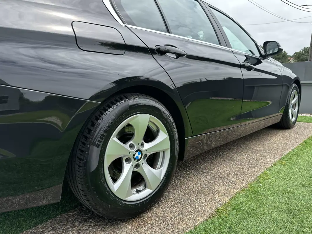 BMW 320 2013 - 13900 EUR, 280000 km - AUTO.MOTO.pt - 280000km - foto 20 de 64