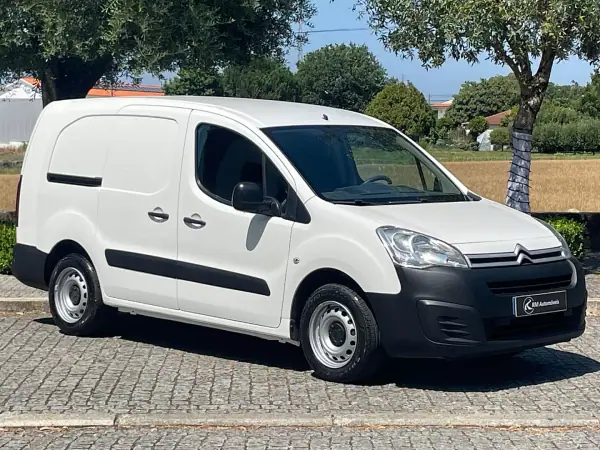 Citroën Berlingo 1.6 HDi Longa 2019 - 11750 EUR, 106000 km - AUTO.MOTO.pt - 106000km - foto 4 de 30