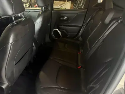 Jeep Renegade 2018 - 18900 EUR, 75000 km - AUTO.MOTO.pt - 75000km - foto 19 de 19