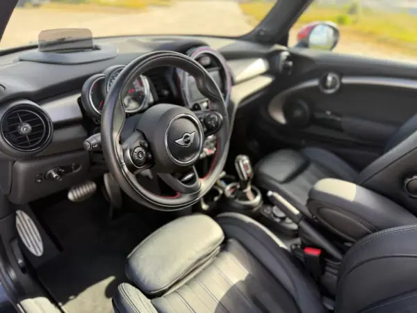 MINI John Cooper Works 2018 - 27900 EUR, 51250 km - AUTO.MOTO.pt - 51250km - foto 15 de 28