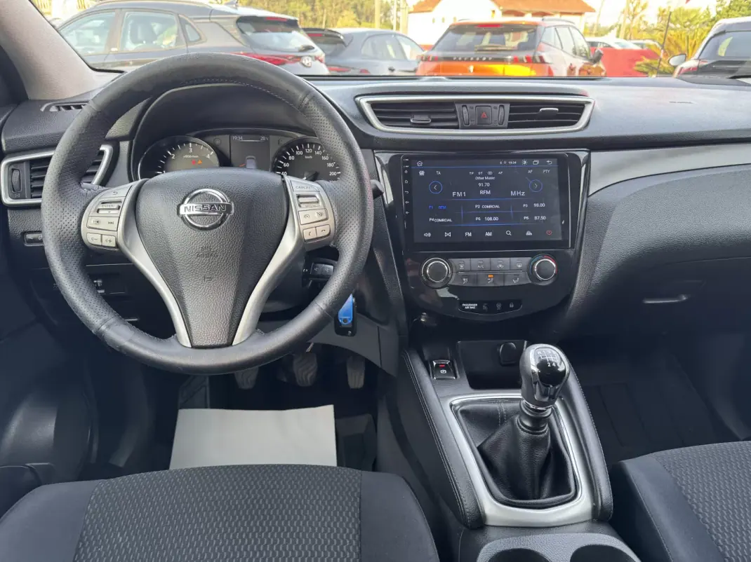 Nissan Qashqai 2015 - 11500 EUR, 258000 km - AUTO.MOTO.pt - 258000km - foto 9 de 36