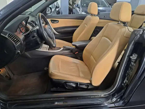 BMW 118 2011 - 15000 EUR, 126000 km - AUTO.MOTO.pt - 126000km - foto 14 de 23