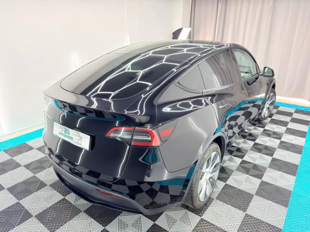 Tesla Model Y 2022 - 31000 EUR, 143000 km - 143000km - foto 8 de 25