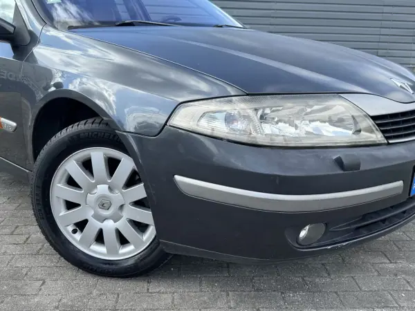 Renault Laguna Break 2003 - 2250 EUR, 186122 km - AUTO.MOTO.pt - 186122km - foto 3 de 16