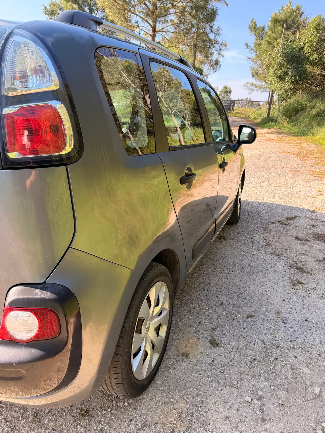 Citroën C3 Picasso 2009 - 4500 EUR, 240000 km - AUTO.MOTO.pt - 240000km - foto 6 de 13