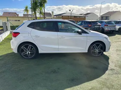 SEAT Ibiza 2019 - 18990 EUR, 76231 km - AUTO.MOTO.pt - 76231km - foto 3 de 13