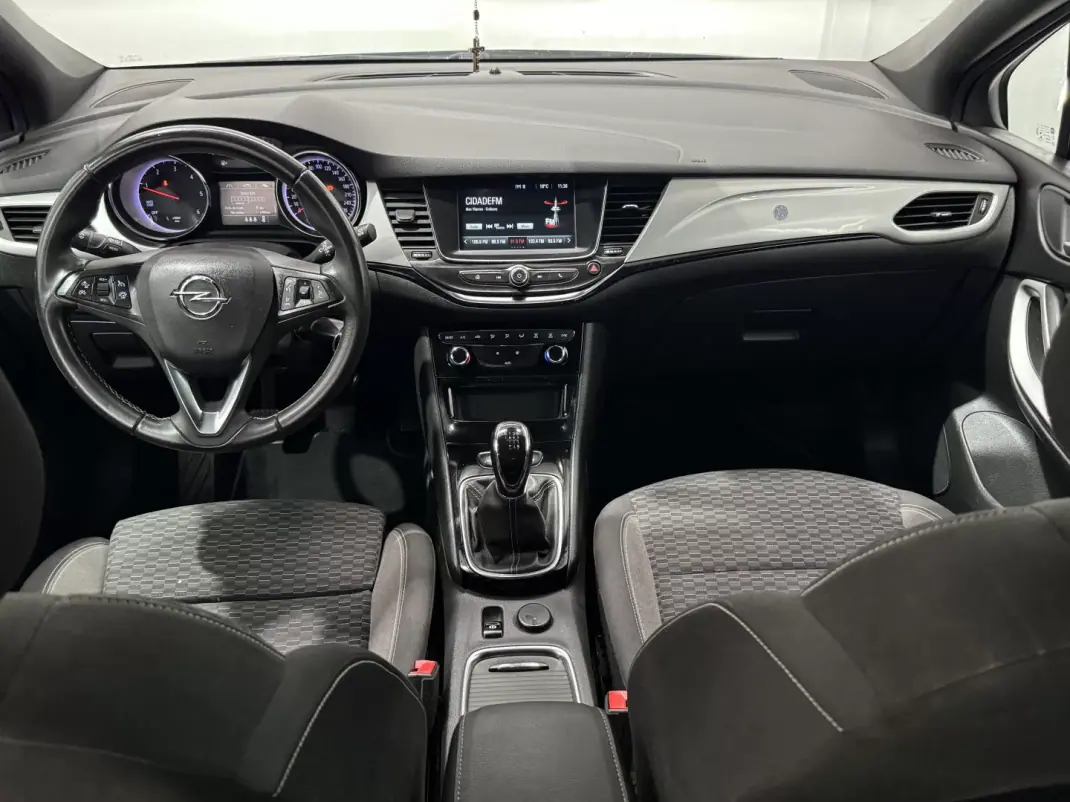 Opel Astra Sports Tourer 2019 - 11990 EUR, 117000 km - 117000km - foto 14 de 24