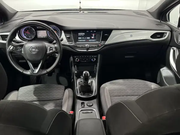 Opel Astra Sports Tourer 2019 - 11990 EUR, 117000 km - AUTO.MOTO.pt - 117000km - foto 14 de 24