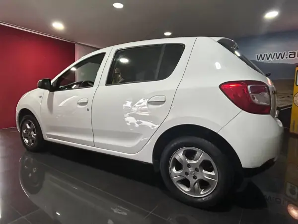 Dacia Sandero 2015 - 8500 EUR, 58577 km - 58577km - foto 5 de 19