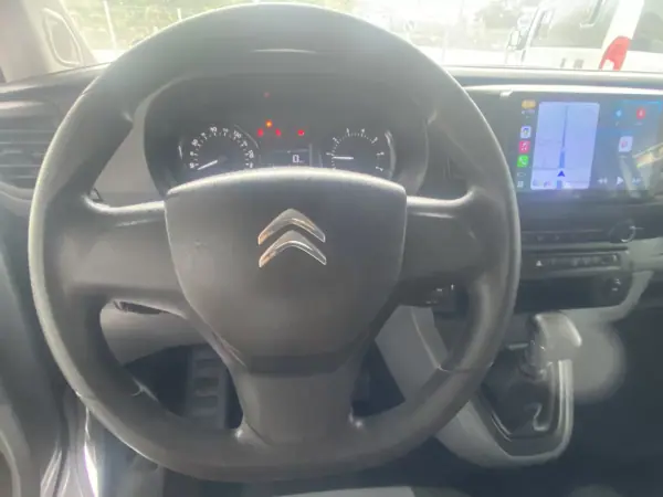Citroën Jumpy 2020 - 24490 EUR, 170415 km - AUTO.MOTO.pt - 170415km - foto 8 de 15