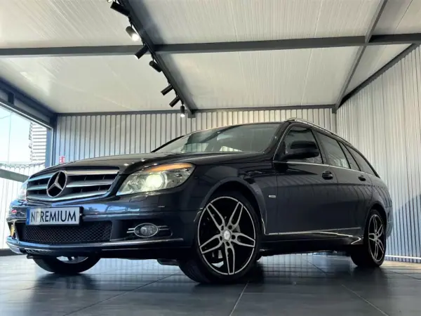 Mercedes-Benz C 220 2008 - 13990 EUR, 231000 km - AUTO.MOTO.pt - 231000km - foto 19 de 42