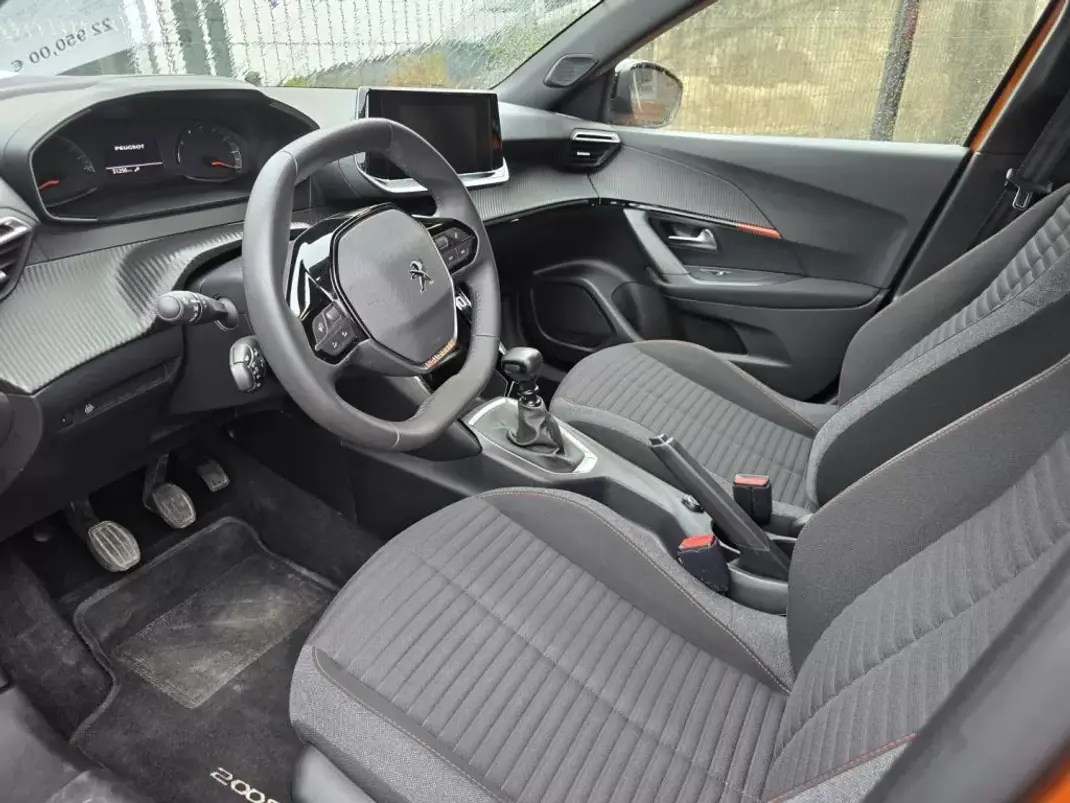 Peugeot 2008 2023 - 21950 EUR, 31200 km - AUTO.MOTO.pt - 31200km - foto 9 de 15