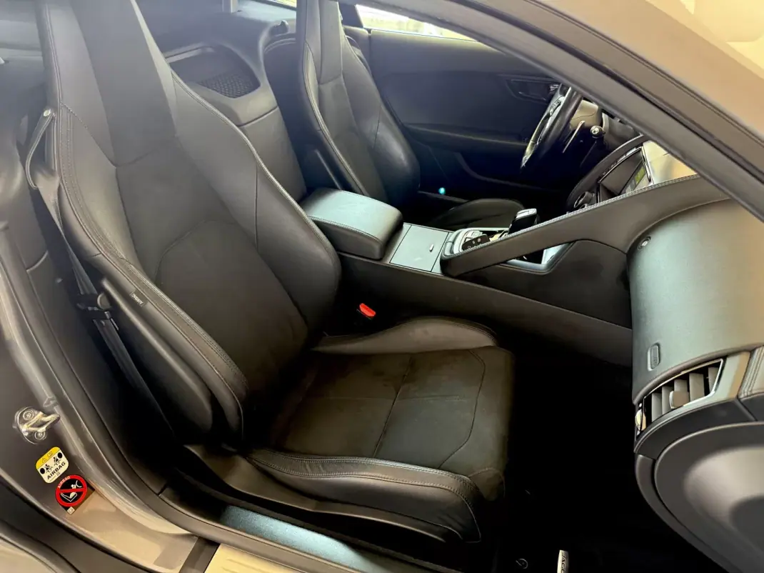 Jaguar F-Type 2018 - 46000 EUR, 64300 km - AUTO.MOTO.pt - 64300km - foto 88 de 135