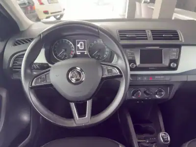 Skoda Fabia Break 2016 - 8490 EUR, 184591 km - AUTO.MOTO.pt - 184591km - foto 11 de 21