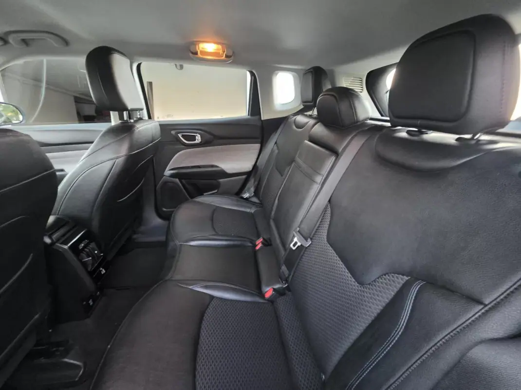 Jeep Compass 2021 - 20900 EUR, 142000 km - AUTO.MOTO.pt - 142000km - foto 6 de 65