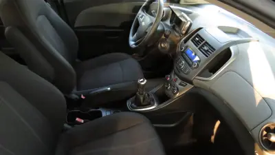 Chevrolet Aveo 2012 - 7600 EUR, 160000 km - 160000km - foto 8 de 11