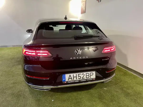 Volkswagen Arteon Shooting Brake 2021 - 27950 EUR, 91000 km - AUTO.MOTO.pt - 91000km - foto 9 de 41