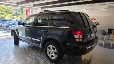 Jeep Grand Cherokee 2005 - 19900 EUR, 267367 km - 267367km - foto 20 de 52
