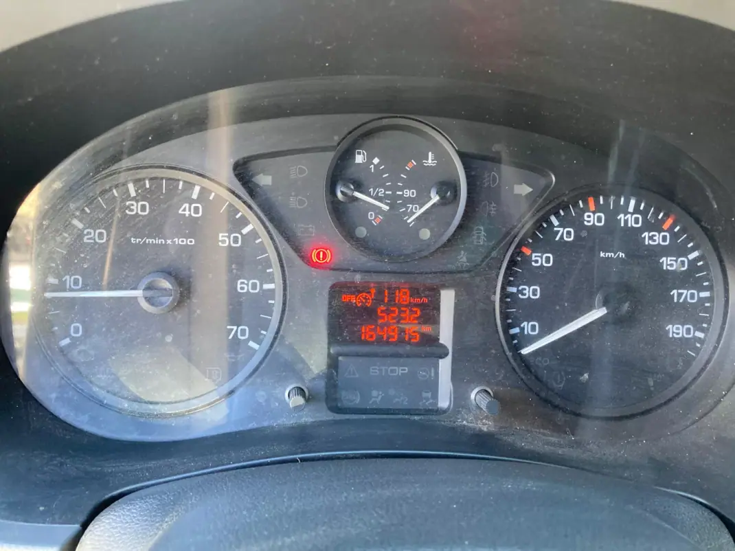Peugeot PARTNER 1.6 BHDI L1 PRO 2017 - 9250 EUR, 164900 km - AUTO.MOTO.pt - 164900km - foto 11 de 22