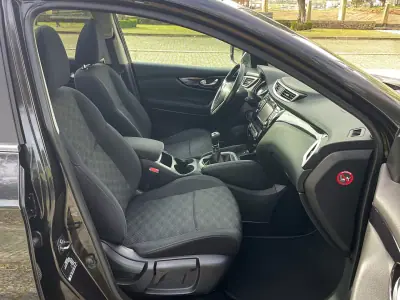 Nissan Qashqai 2017 - 13700 EUR, 243000 km - AUTO.MOTO.pt - 243000km - foto 18 de 28