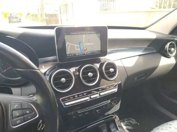 Mercedes-Benz C 180 2015 - 14500 EUR, 230000 km - AUTO.MOTO.pt - 230000km - foto 12 de 15