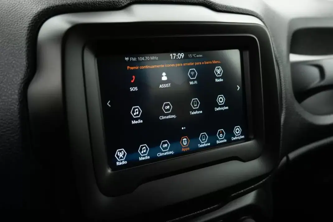 Jeep Renegade 2020 - 15999 EUR, 98800 km - AUTO.MOTO.pt - 98800km - foto 16 de 27