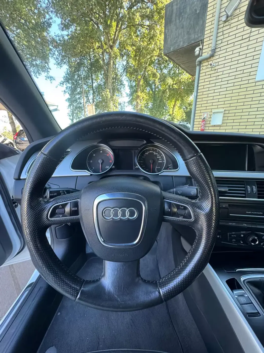 Audi A5 Cabrio 2010 - 16000 EUR, 222843 km - 222843km - foto 5 de 10