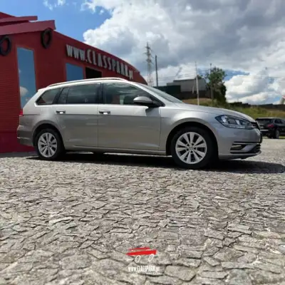 Volkswagen Golf 2019 - 16900 EUR, 179000 km - AUTO.MOTO.pt - 179000km - foto 4 de 15