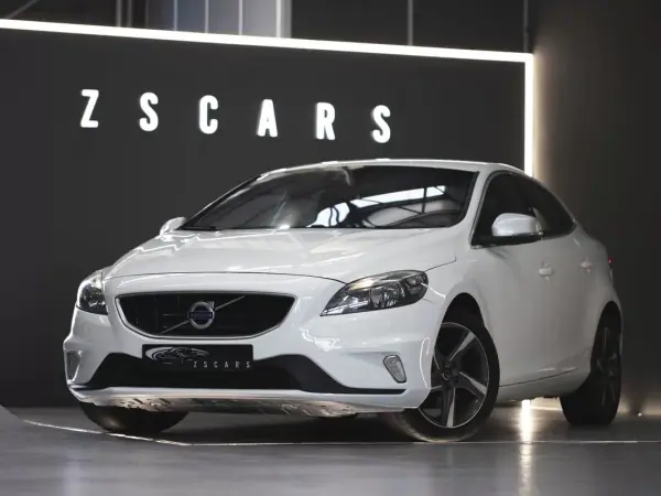 Volvo V40 2015 - 12990 EUR, 117267 km - AUTO.MOTO.pt - 117267km - foto 2 de 17