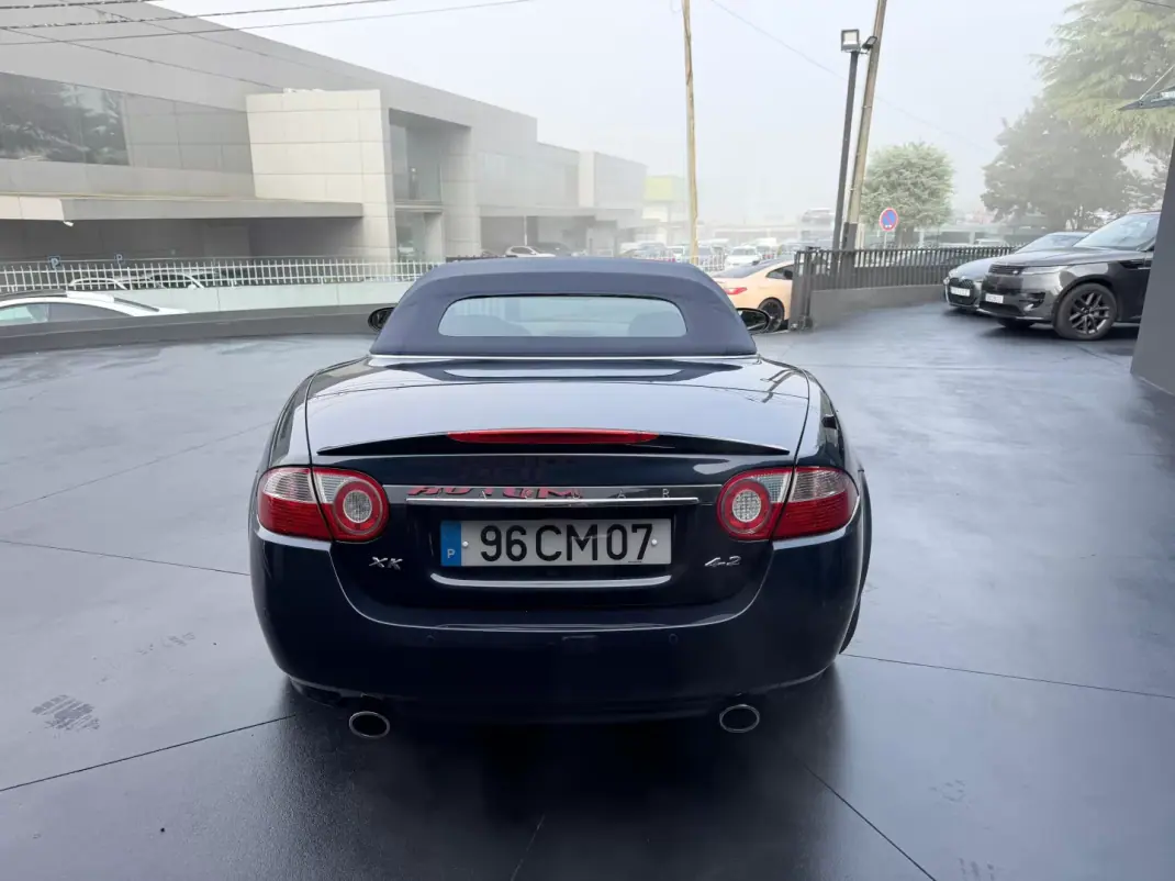 Jaguar XK 2006 - 38500 EUR, 186000 km - AUTO.MOTO.pt - 186000km - foto 14 de 15