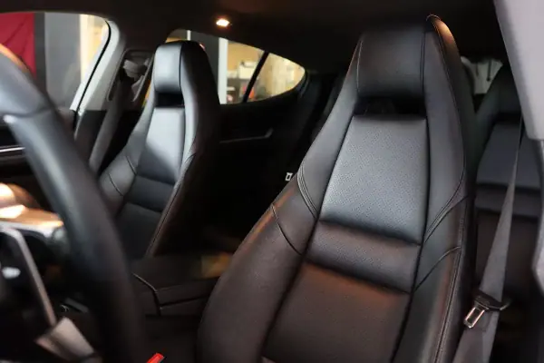 Porsche Panamera 2016 - 53900 EUR, 92706 km - AUTO.MOTO.pt - 92706km - foto 14 de 41