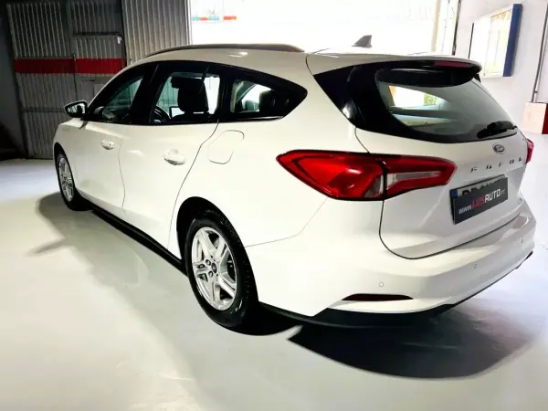 Ford Focus 2020 - 14250 EUR, 149280 km - AUTO.MOTO.pt - 149280km - foto 3 de 36