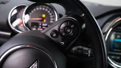 MINI Clubman 2019 - 14800 EUR, 267000 km - AUTO.MOTO.pt - 267000km - foto 19 de 23