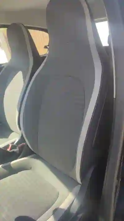Renault Twingo 2019 - 8500 EUR, 77000 km - AUTO.MOTO.pt - 77000km - foto 7 de 11