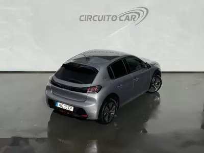 Peugeot e-208 2022 - 18650 EUR, 38776 km - AUTO.MOTO.pt - 38776km - foto 13 de 47