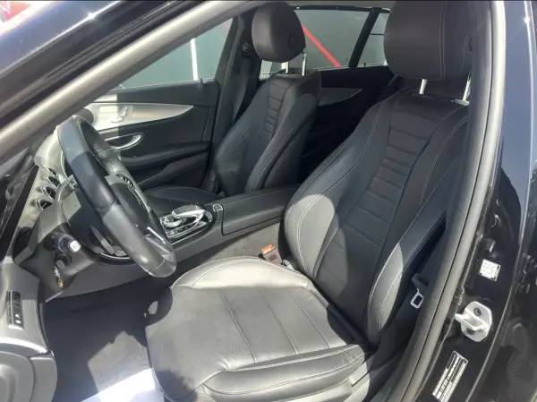 Mercedes-Benz E 300 2020 - 31947 EUR, 131000 km - AUTO.MOTO.pt - 131000km - foto 9 de 20