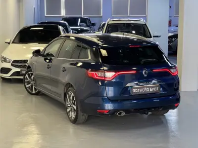 Renault Mégane Sport Tourer 2016 - 13990 EUR, 115000 km - AUTO.MOTO.pt - 115000km - foto 3 de 57