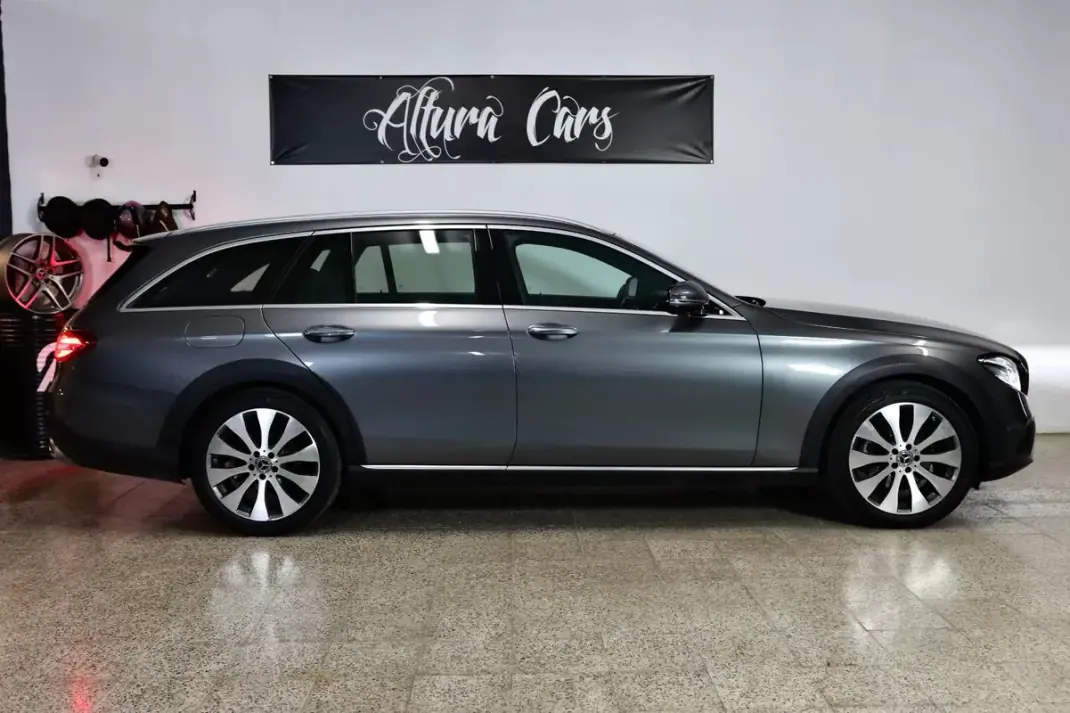Mercedes-Benz E 220 2018 - 29900 EUR, 230000 km - AUTO.MOTO.pt - 230000km - foto 23 de 32